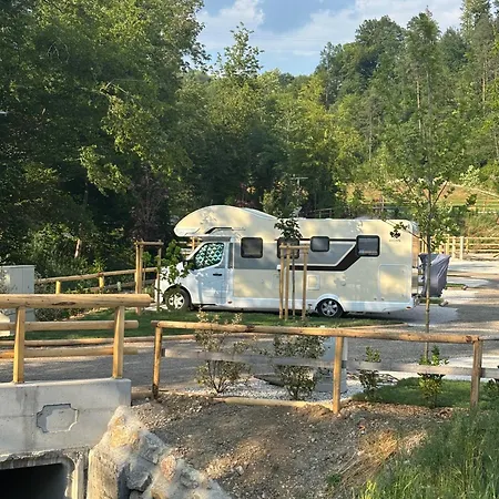 אתר קמפינג Barbana Lipizzans Camper Park - Pitches For Campers And Tents