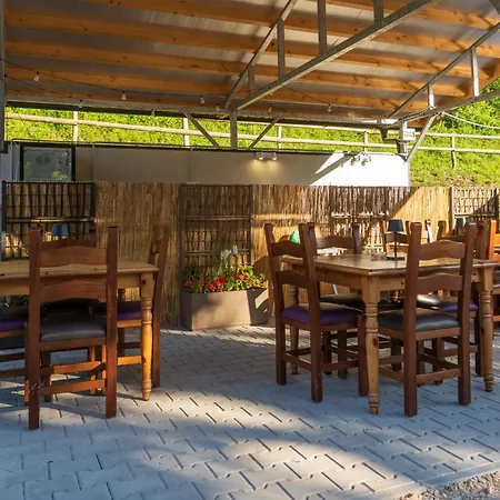 Barbana Lipizzans Camper Park - Pitches For Campers And Tents * רדובליצ'ה