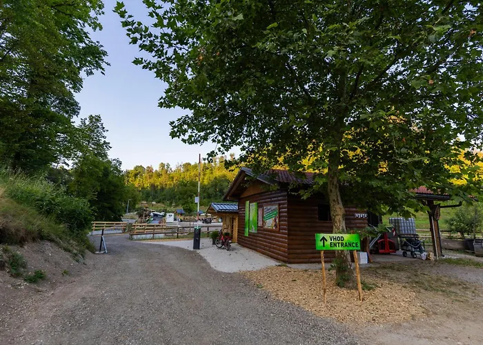 Barbana Lipizzans Camper Park - Pitches For Campers And Tents キャンプ場 *