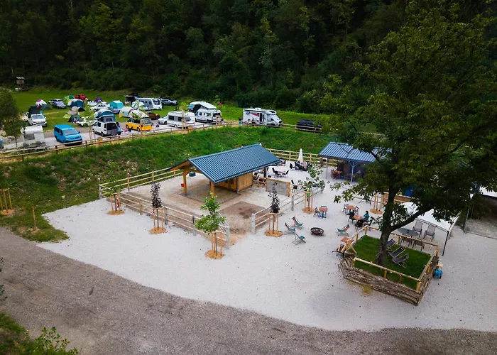 Barbana Lipizzans Camper Park - Pitches For Campers And Tents * ラドヴリツァ