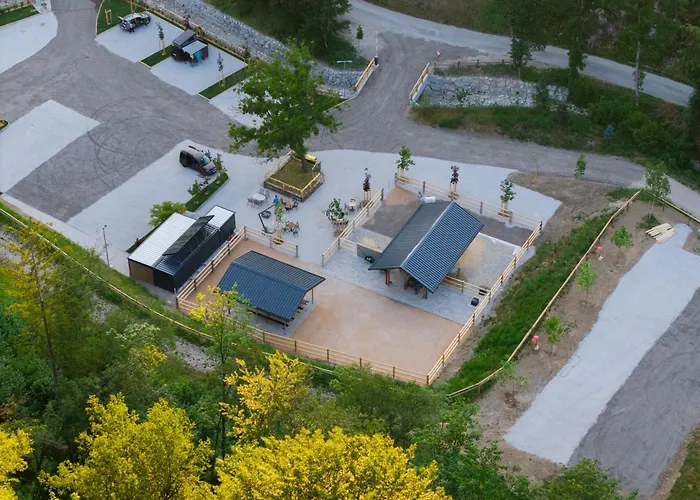 Barbana Lipizzans Camper Park - Pitches For Campers And Tents ラドヴリツァ